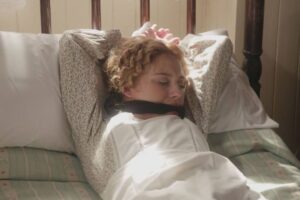 jana in una scena de la promessa